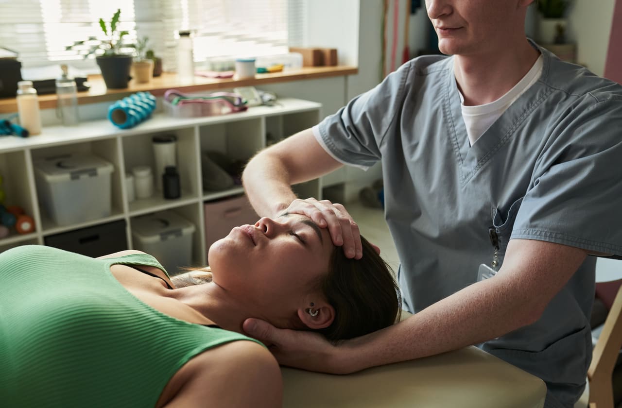 Can Chiropractic Care Help With Headaches? What Tucson Patients Need to Know